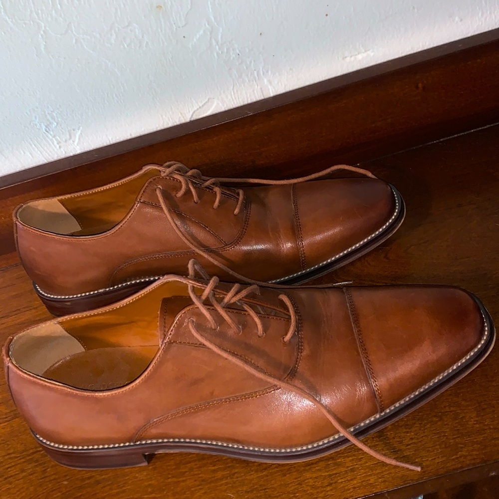 Men’s brown leather shoes